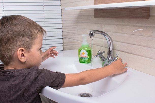 Ваш ребёнок не любит мыть руки? Пена для рук – ваше спасение!
